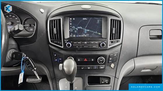 HYUNDAI STAREX WAGON 11-SEATER