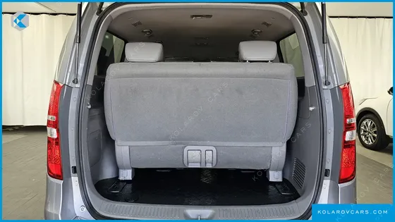 HYUNDAI STAREX WAGON 11-SEATER