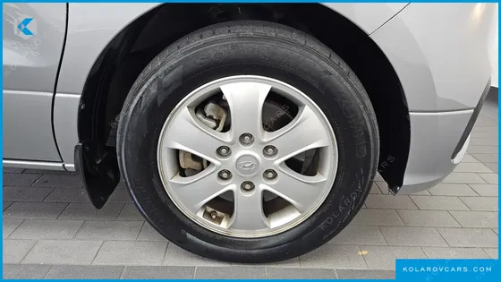 HYUNDAI STAREX WAGON 11-SEATER
