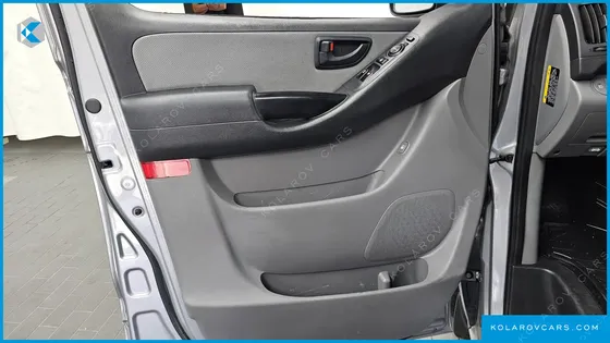 HYUNDAI STAREX WAGON 11-SEATER