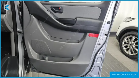 HYUNDAI STAREX WAGON 11-SEATER