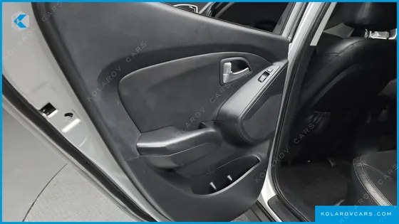 HYUNDAI TUCSON DIESEL 2WD LX20