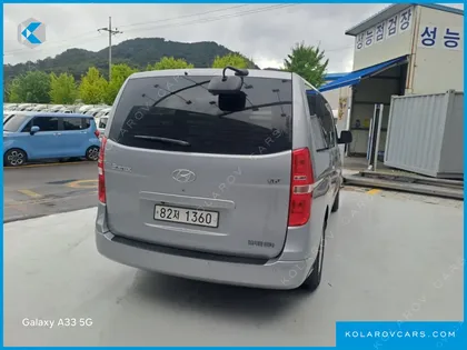 HYUNDAI STAREX VAN 3-SEATER