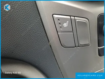 HYUNDAI STAREX VAN 3-SEATER