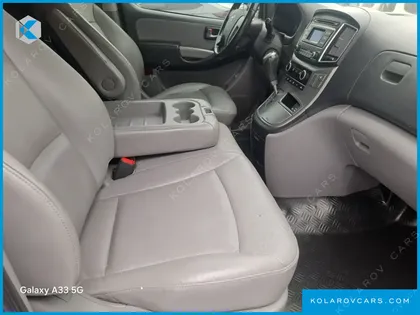 HYUNDAI STAREX VAN 3-SEATER
