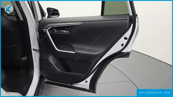 TOYOTA RAV4 2,5 4WD HYBRID LTD