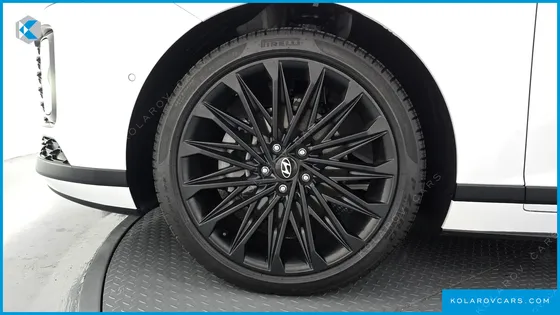 HYUNDAI GRANDEUR 2,5 GASOLINE 2WD