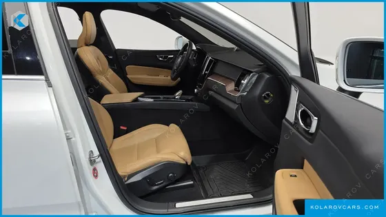 VOLVO XC60 B5 INSCRIPTION