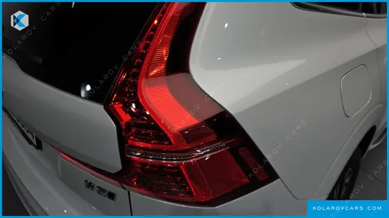 VOLVO XC60 B5 INSCRIPTION