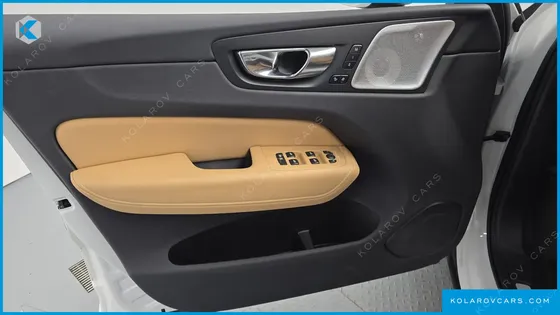 VOLVO XC60 B5 INSCRIPTION
