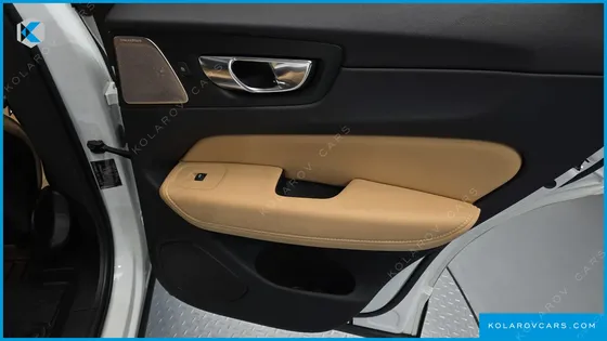 VOLVO XC60 B5 INSCRIPTION