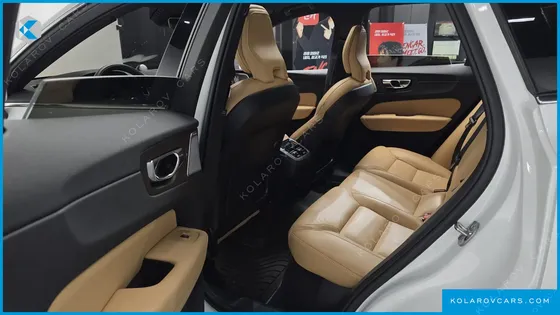 VOLVO XC60 B5 INSCRIPTION