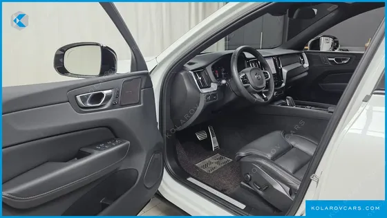 VOLVO XC60 B6 R-DESIGN