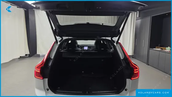 VOLVO XC60 B6 R-DESIGN