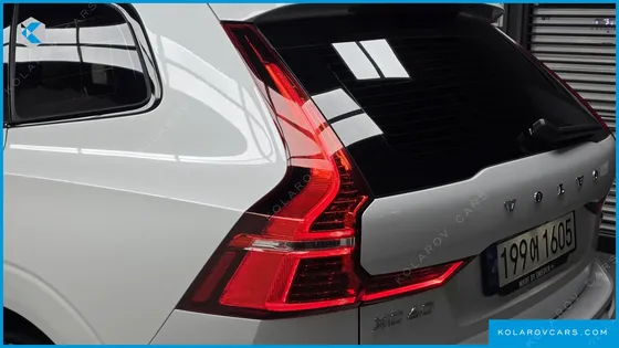VOLVO XC60 B6 R-DESIGN