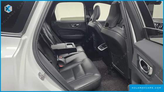 VOLVO XC60 B6 R-DESIGN