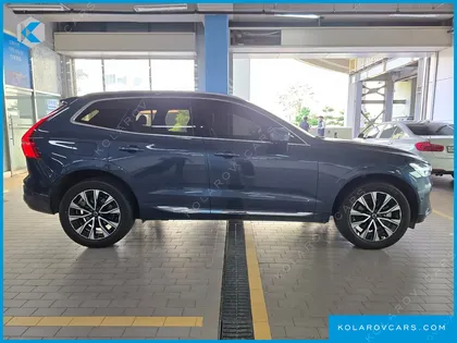 VOLVO XC60 B5 ULTIMATE BRIGHT