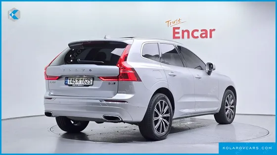 VOLVO XC60 B5 INSCRIPTION