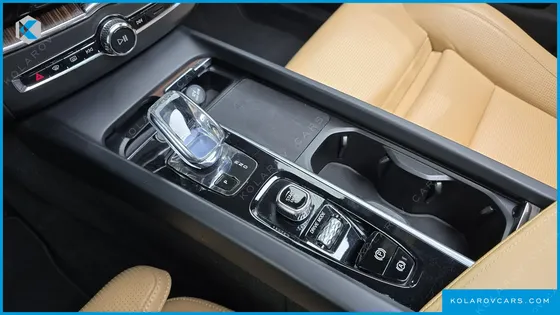 VOLVO XC60 B5 INSCRIPTION