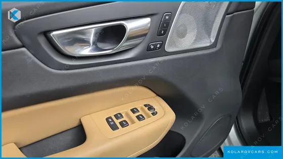 VOLVO XC60 B5 INSCRIPTION