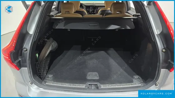 VOLVO XC60 B5 INSCRIPTION