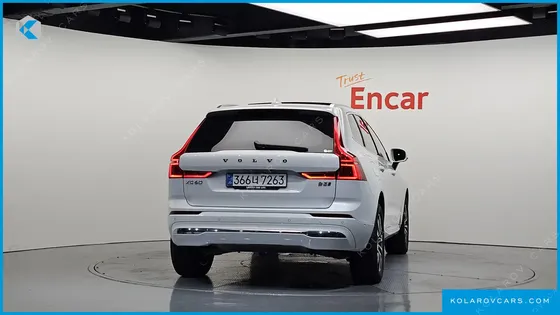 VOLVO XC60 B5 ULTRA BRIGHT