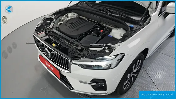 VOLVO XC60 B5 ULTRA BRIGHT