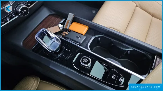VOLVO XC60 B5 ULTRA BRIGHT