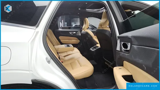 VOLVO XC60 B5 ULTRA BRIGHT