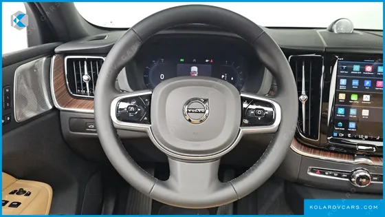 VOLVO XC60 B5 ULTRA BRIGHT