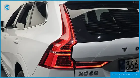 VOLVO XC60 B5 ULTRA BRIGHT