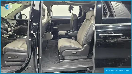 KIA CARNIVAL GASOLINE 9-SEATER GRAVITY