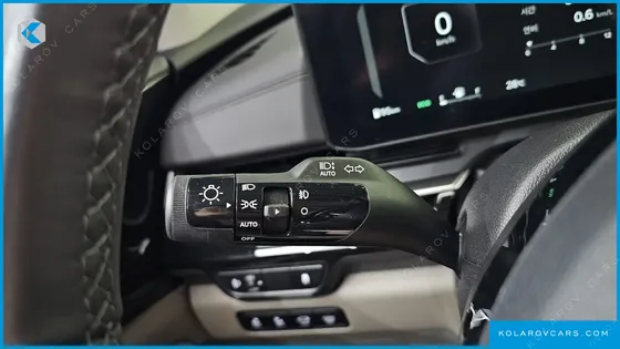 KIA CARNIVAL GASOLINE 9-SEATER GRAVITY