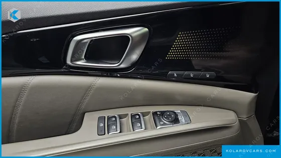 KIA CARNIVAL GASOLINE 9-SEATER GRAVITY
