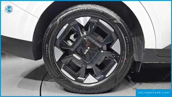 KIA CARNIVAL DIESEL 9-SEATER NOBLESSE