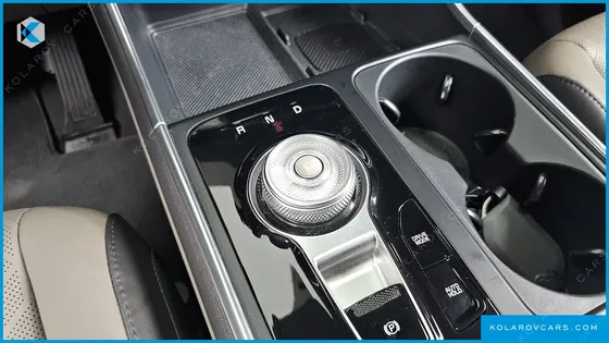 KIA CARNIVAL DIESEL 9-SEATER NOBLESSE