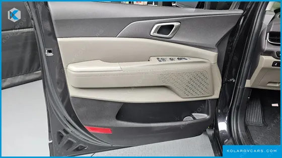 KIA CARNIVAL HEV 9 SEATER PRESTIGE