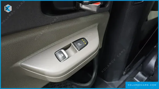 KIA CARNIVAL HEV 9 SEATER PRESTIGE