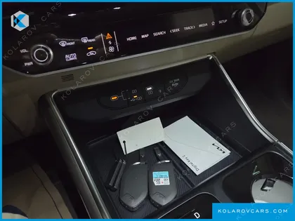 KIA CARNIVAL HEV 7-SEATER HI LIMOUSINE