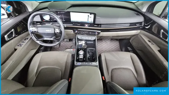 KIA CARNIVAL GASOLINE 7-SEATER GRAVITY