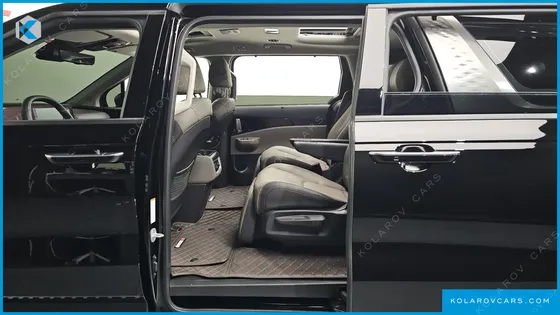 KIA CARNIVAL GASOLINE 7-SEATER GRAVITY