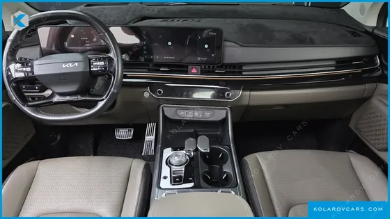 KIA CARNIVAL GASOLINE 9-SEATER GRAVITY