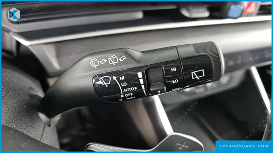 KIA CARNIVAL DIESEL 9-SEATER NOBLESSE