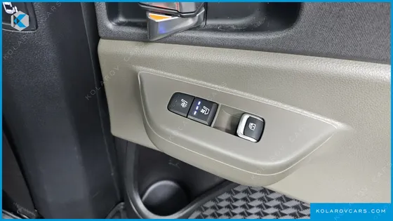 KIA CARNIVAL DIESEL 9-SEATER NOBLESSE