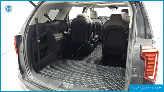 KIA CARNIVAL DIESEL 9-SEATER NOBLESSE