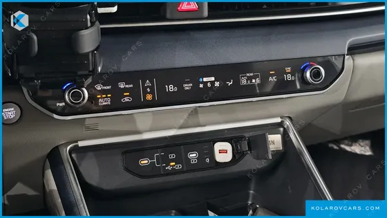 KIA CARNIVAL HEV 9SEATER NOBLESS