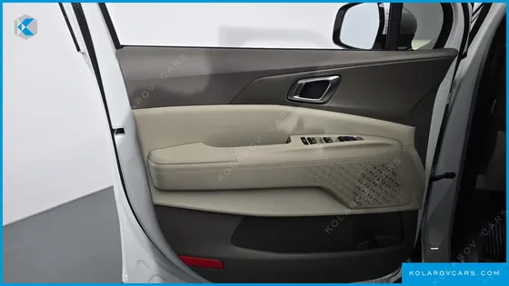 KIA CARNIVAL HEV 7SEATER NOBLESS