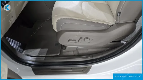 KIA CARNIVAL HEV 7SEATER NOBLESS