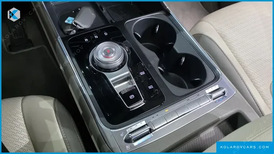 KIA CARNIVAL DIESEL 7-SEATER SIGNATURE