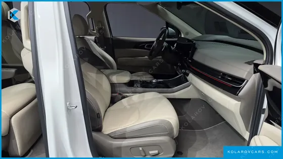 KIA CARNIVAL DIESEL 7-SEATER SIGNATURE